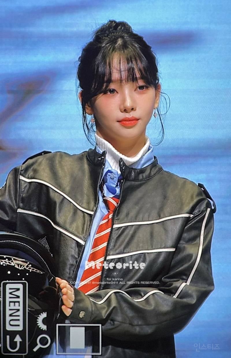 어제자 에스파 카리나 팬싸인회 사진들.jpg | 인스티즈