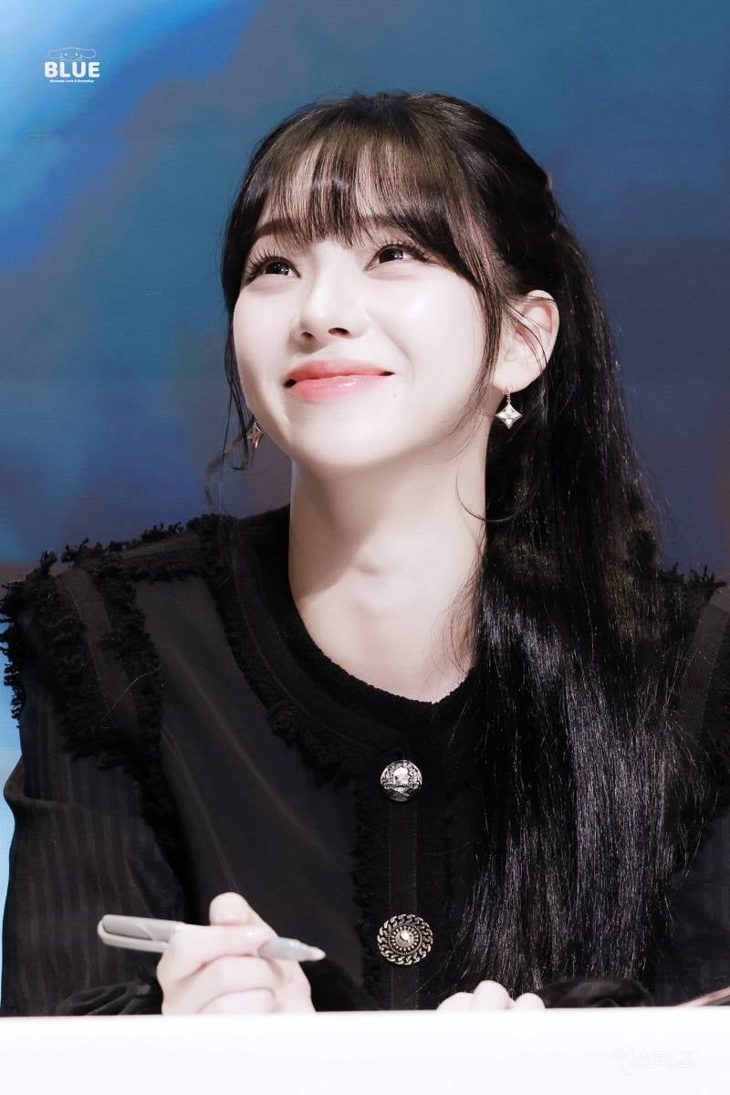 어제자 에스파 카리나 팬싸인회 사진들.jpg | 인스티즈