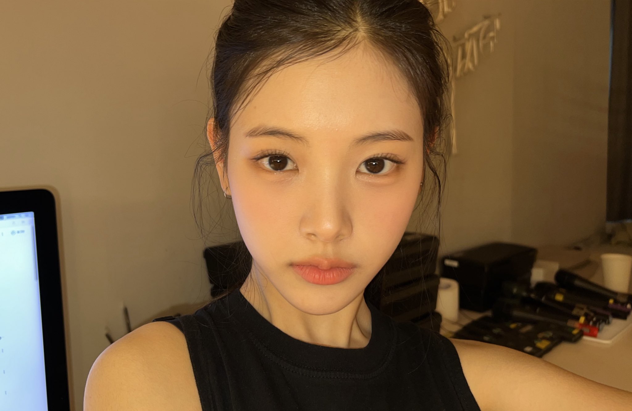[잡담] 인기가요 새엠씨 얼굴 구경할 사람 | 인스티즈