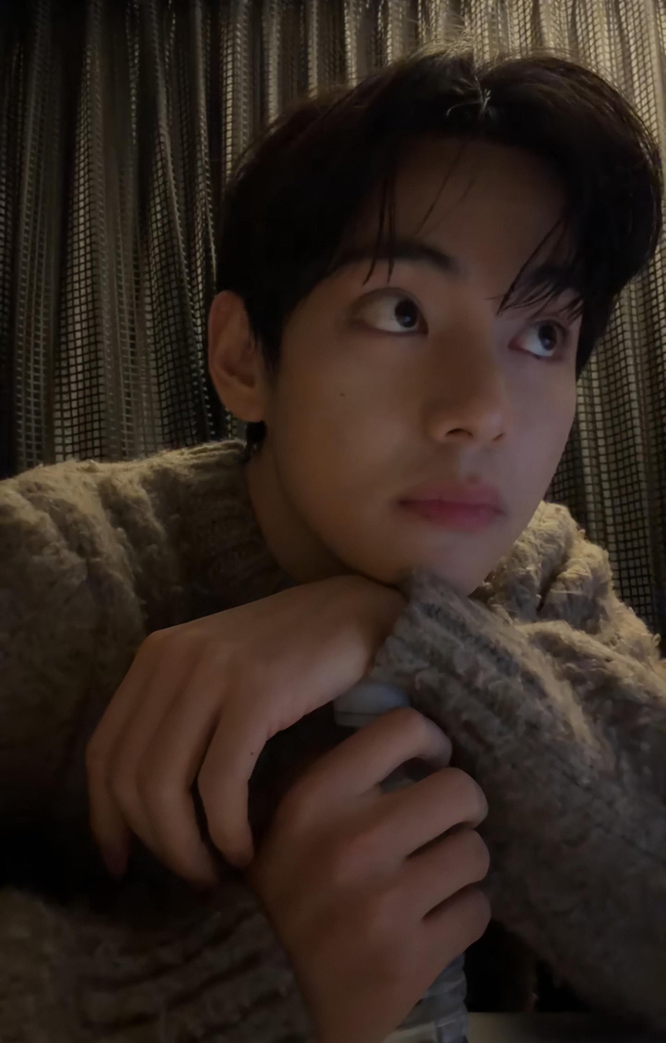 [잡담] 뷔 또 눈 한바가지 | 인스티즈