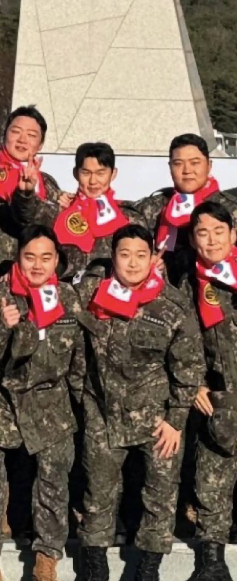 [잡담] 이사진 속 상무 전역 선수 | 인스티즈