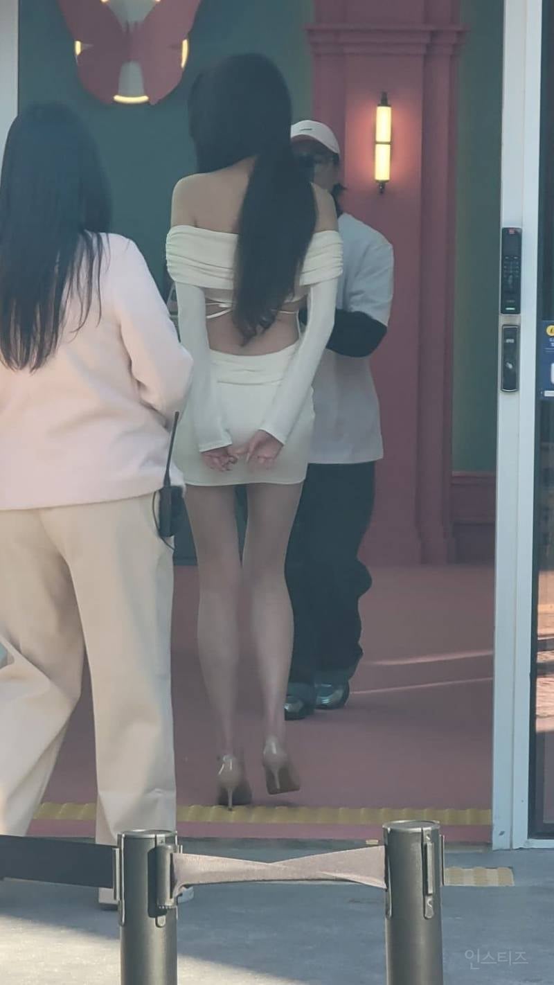 어제자 성수 메디큐브 포토콜 참석한 아이브 장원영 폰카짤 jpg | 인스티즈