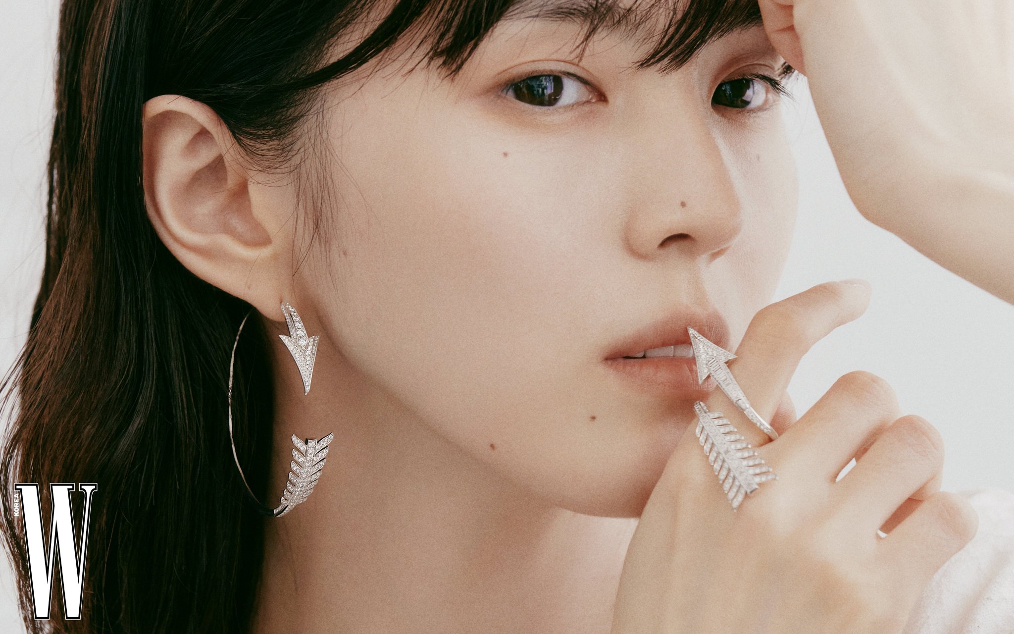 [잡담] 한소희 뭔가 좀 새롭다... | 인스티즈