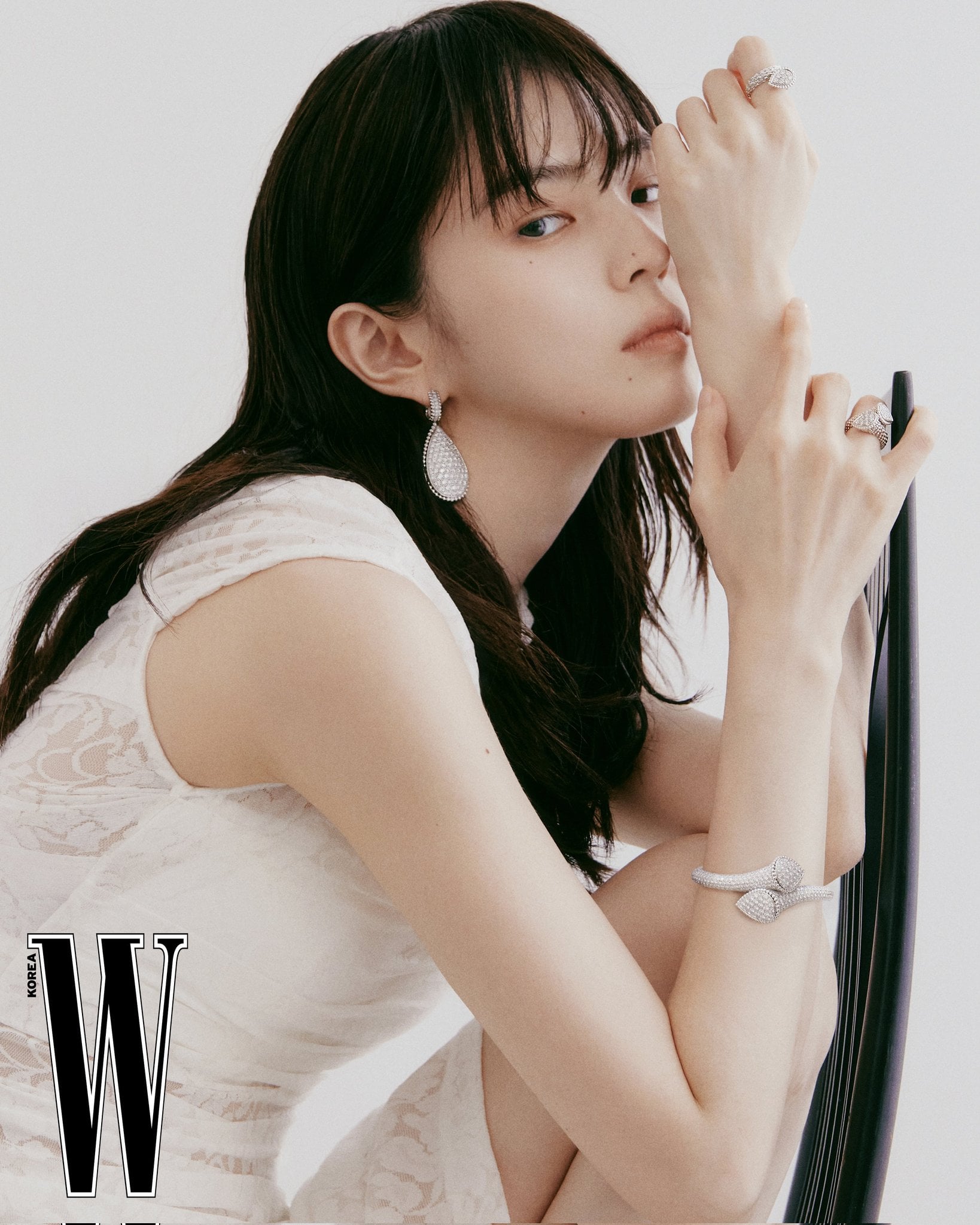 [잡담] 한소희 뭔가 좀 새롭다... | 인스티즈