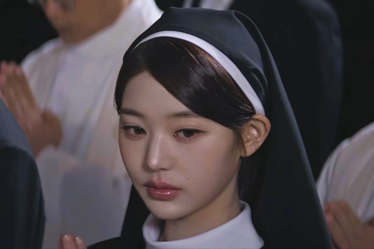 [잡담] 장원영 수녀복장 하고 나와도 그저 오목눈이로만 보임 | 인스티즈