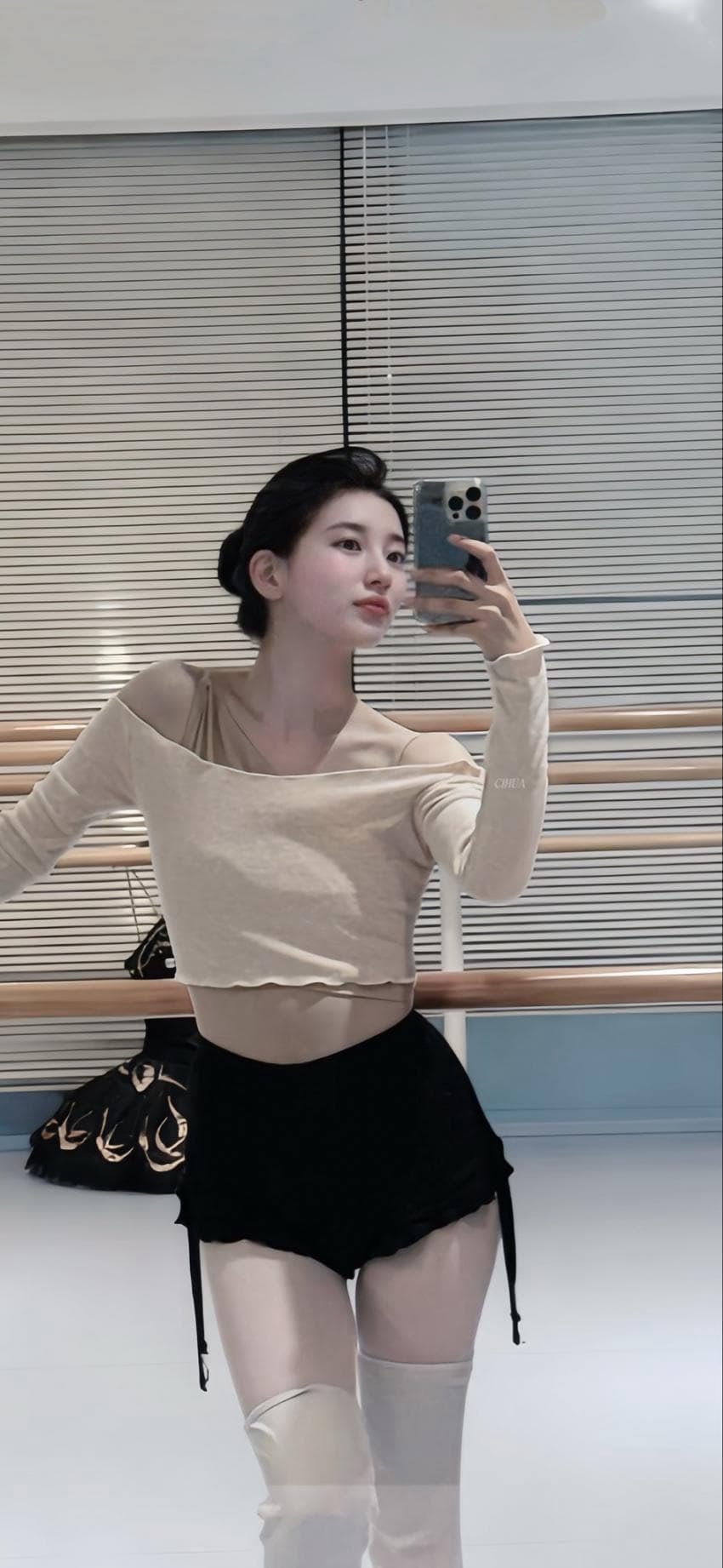 [잡담] 배수지 발레 거울셀카 모음 | 인스티즈