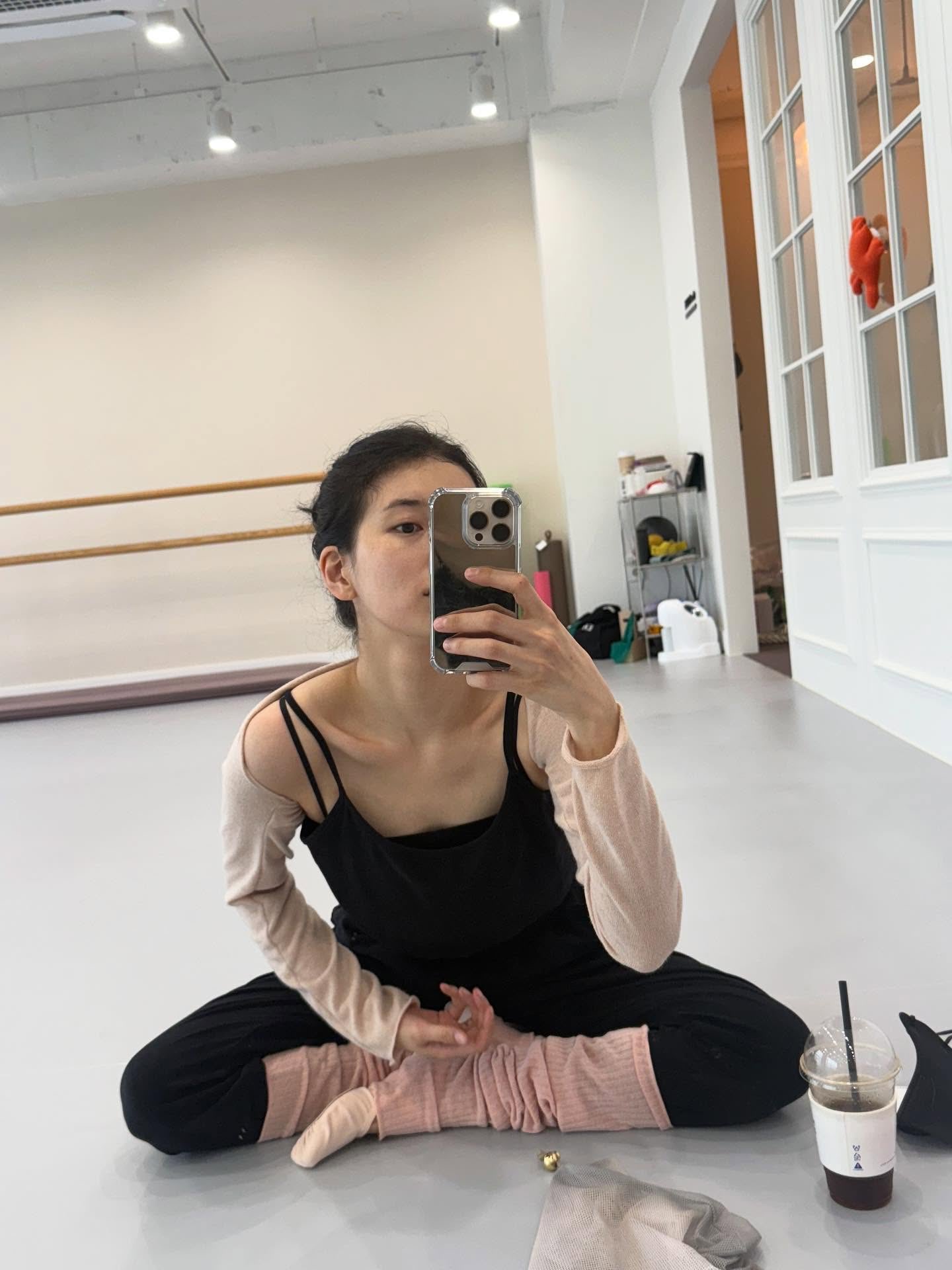 [잡담] 배수지 발레 거울셀카 모음 | 인스티즈