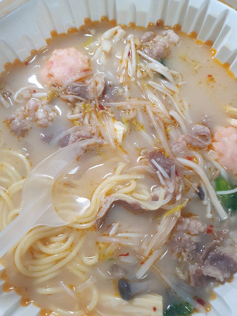 [잡담] 마라탕을 시켰는데 너무 하얗다.. | 인스티즈