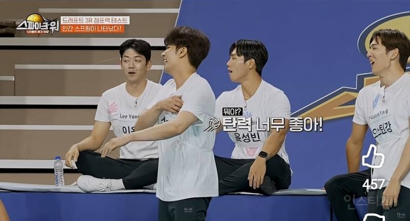 이게 되나싶은 배구 선출의 3m25cm 강스파이크.jpg | 인스티즈