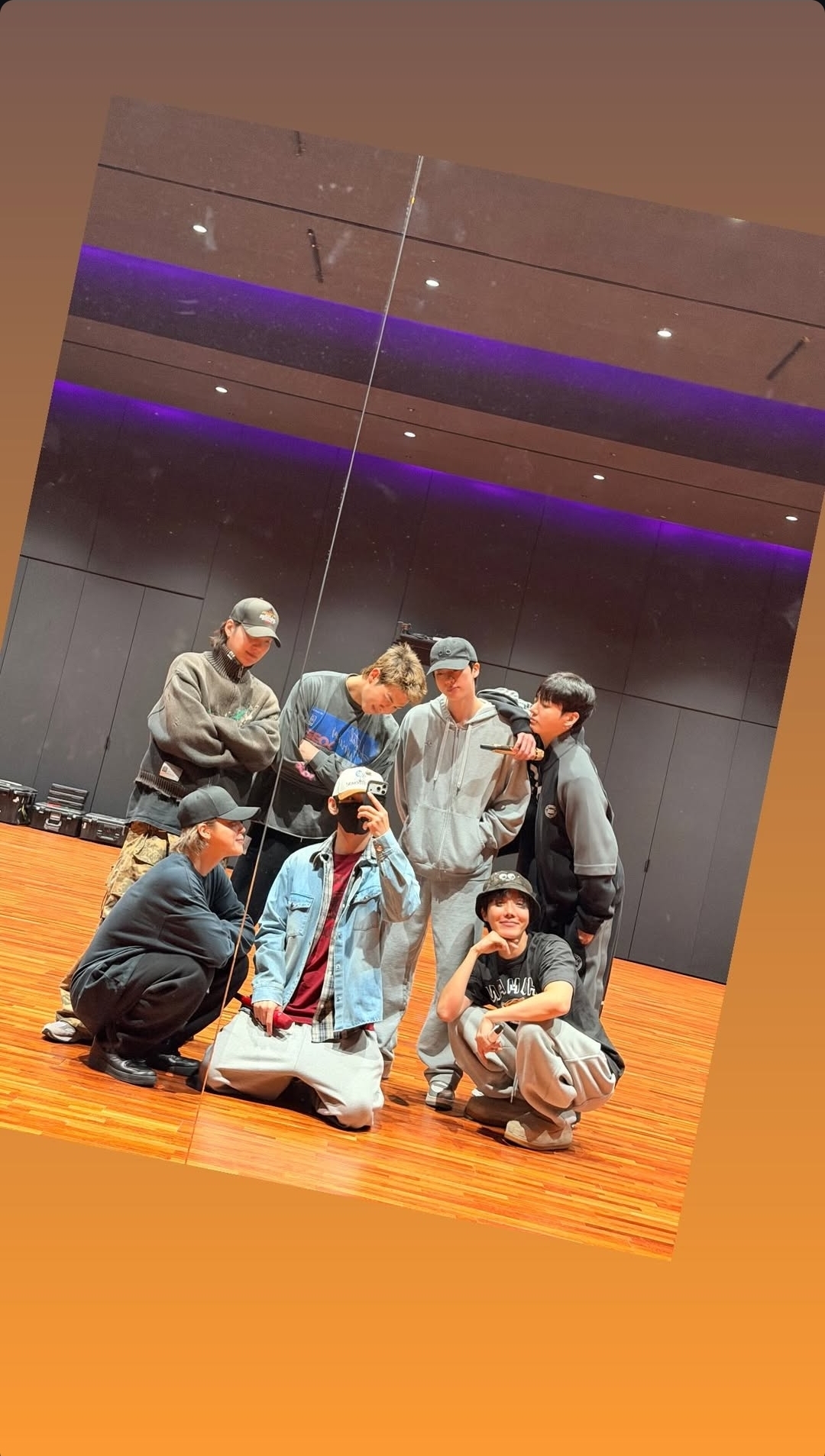 [잡담] 왁 뷔 인스스 방탄 단체 거울셀카ㅜㅜ | 인스티즈