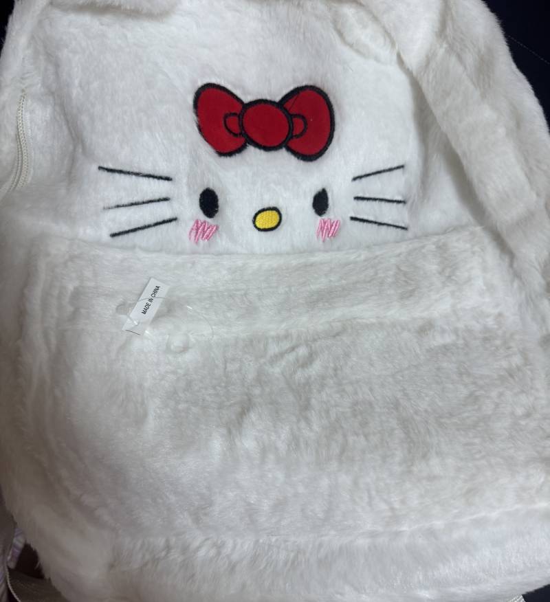 [잡담] 9살 여자조카 키티 가방 주면 좋아하려나..? 넘 유치해하려나..? | 인스티즈