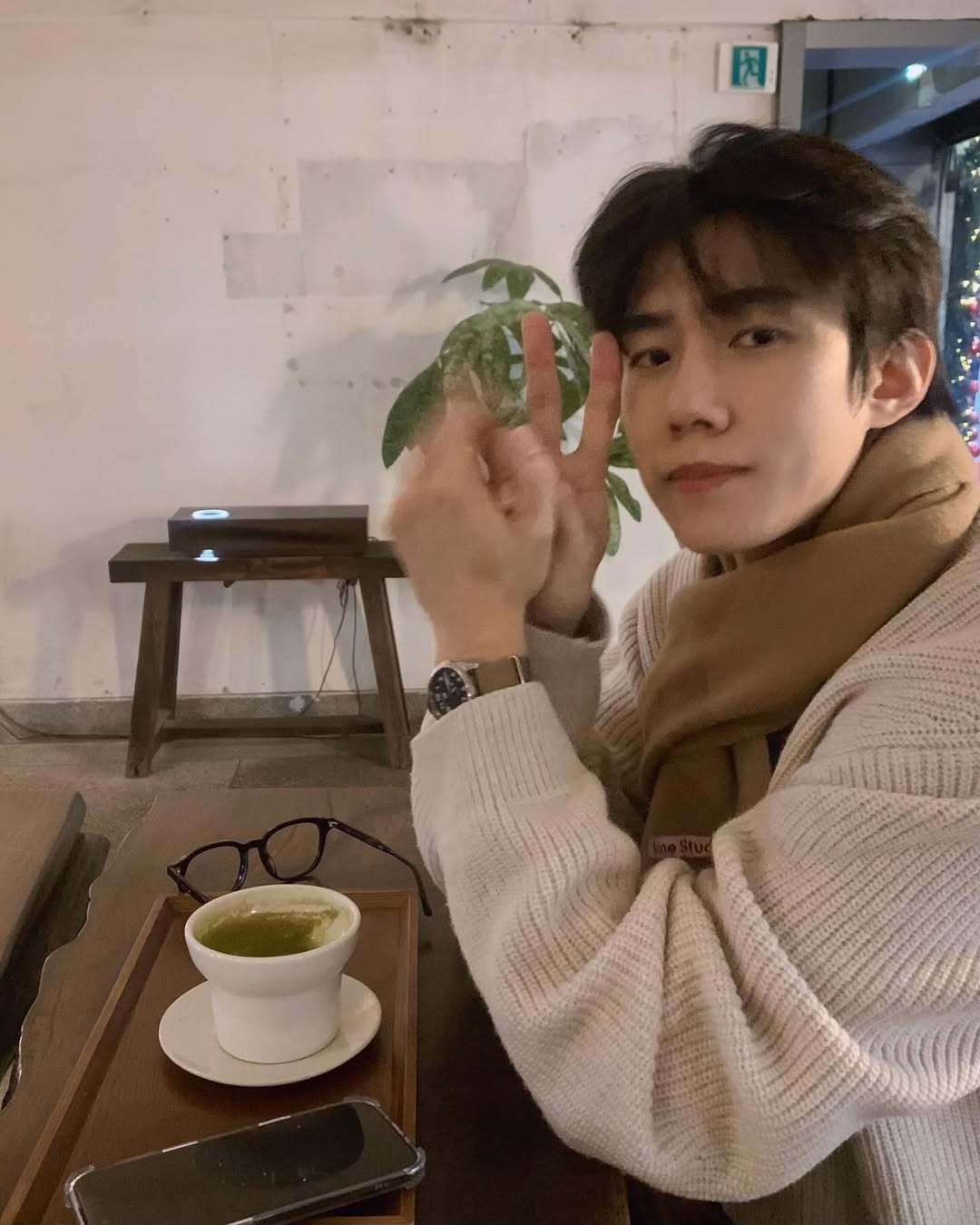 [잡담] 손우현 개잘생김.. | 인스티즈