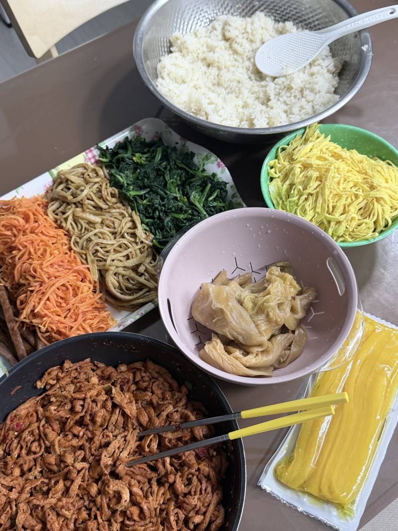 [잡담] 김천 김밥쓰니 오늘도 또 .... 오랜만에 또 ..... | 인스티즈