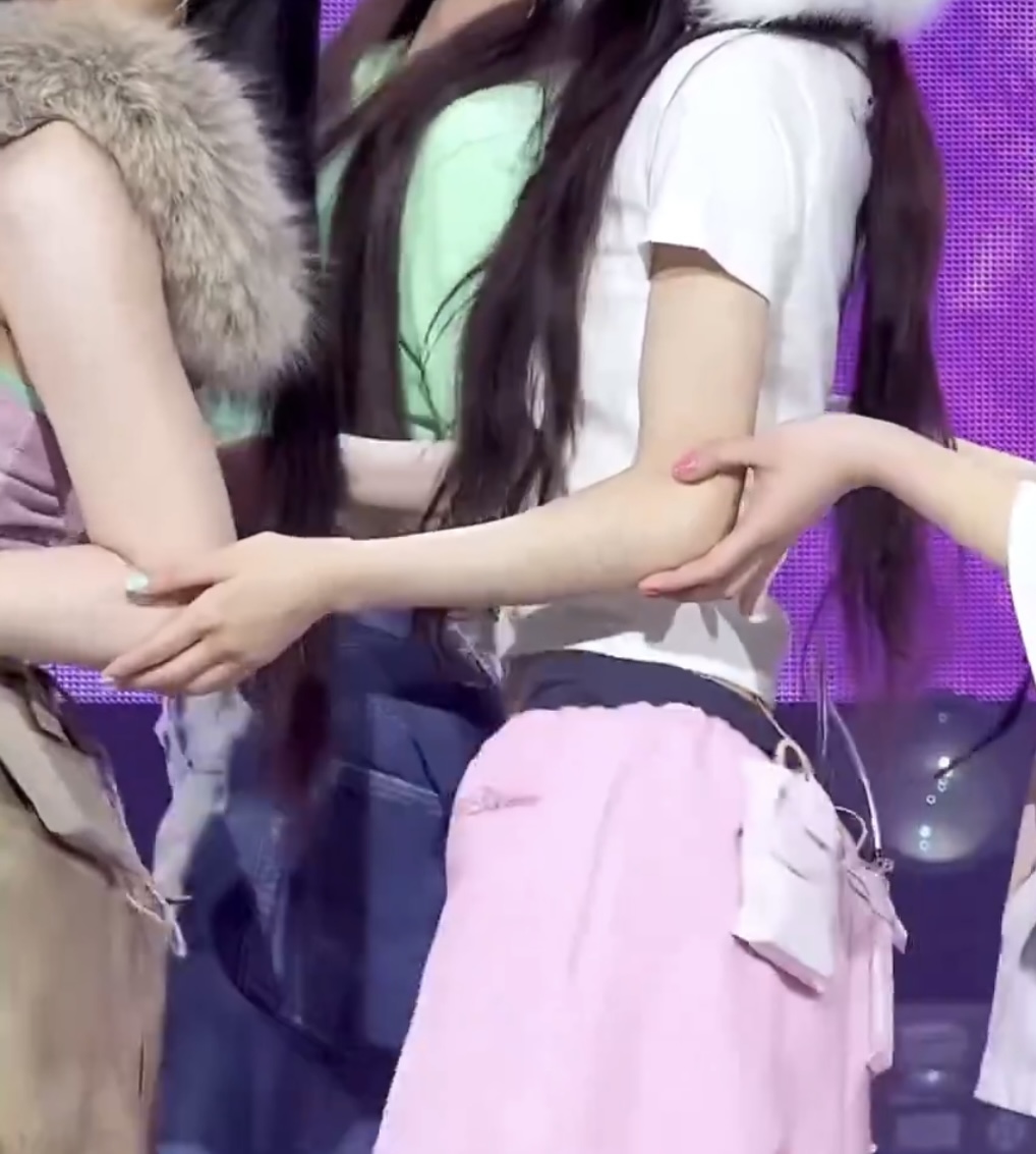[잡담] 모카 진짜 뼈대가 얼마나 얇은거지.. | 인스티즈