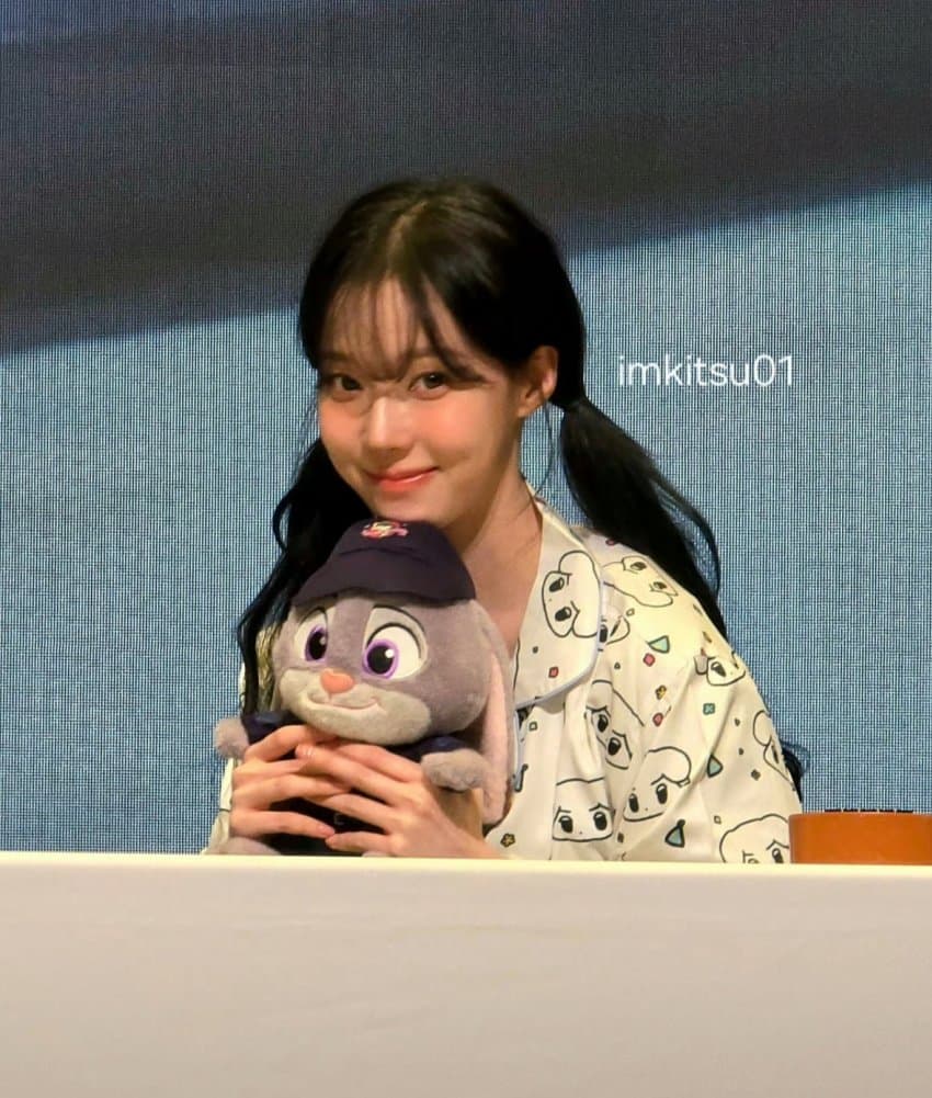 [잡담] 직직이 잠옷 입었던 윈터 | 인스티즈