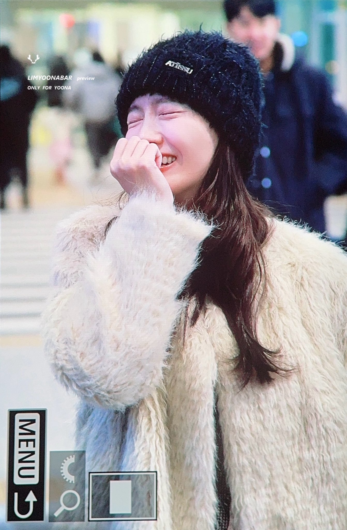 [잡담] 최근 윤아 공항 4컷요약 애교개낌주의 | 인스티즈