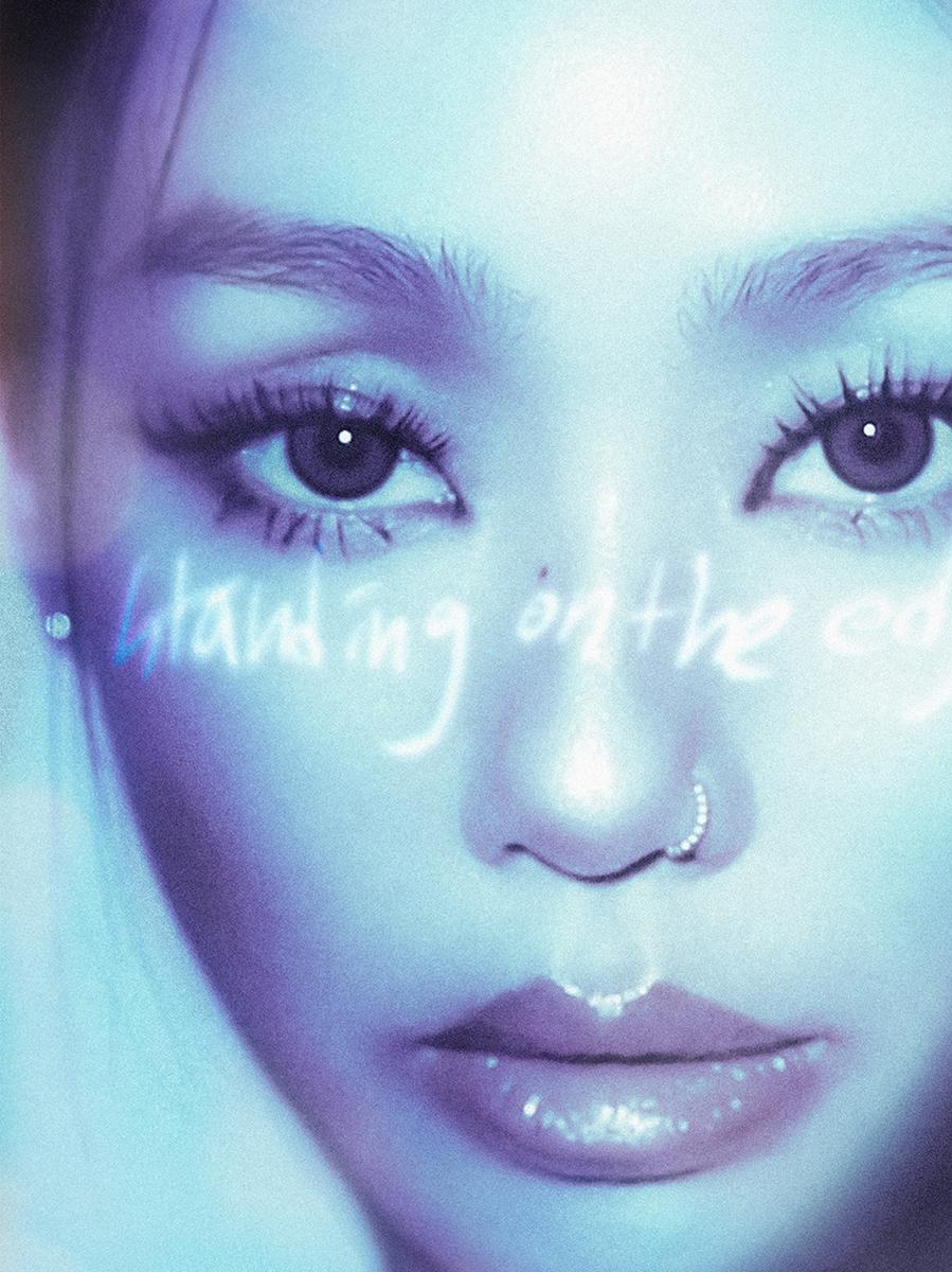 [정보/소식] "가장 솔직한 새벽 고백”…효린, 'Standing On The Edge'로→짙어진 발라드 예고 | 인스티즈