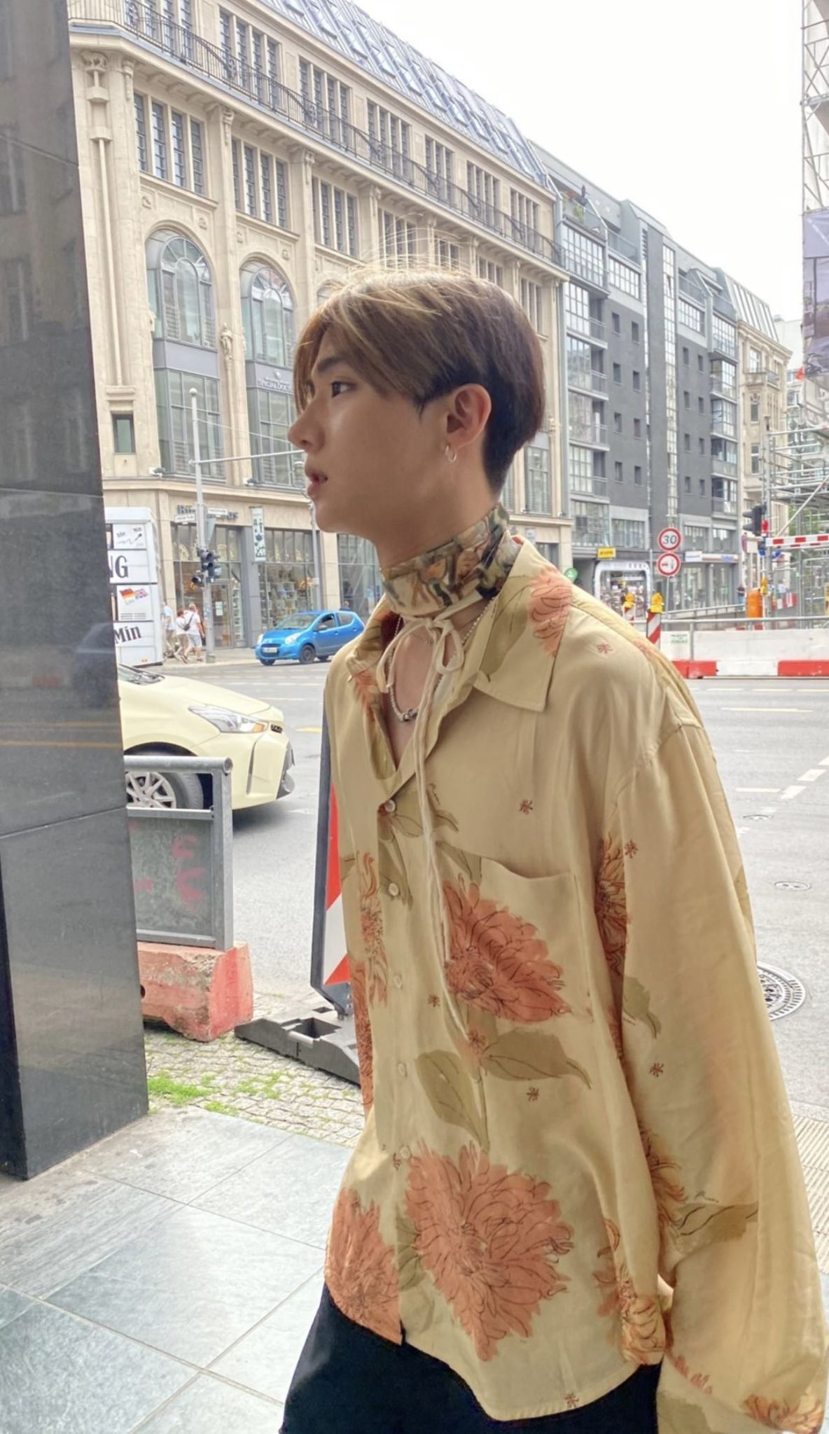 [잡담] 이상원 옷 찐 애착셔츠임....직접 잘라 크롭까지 만듬 | 인스티즈