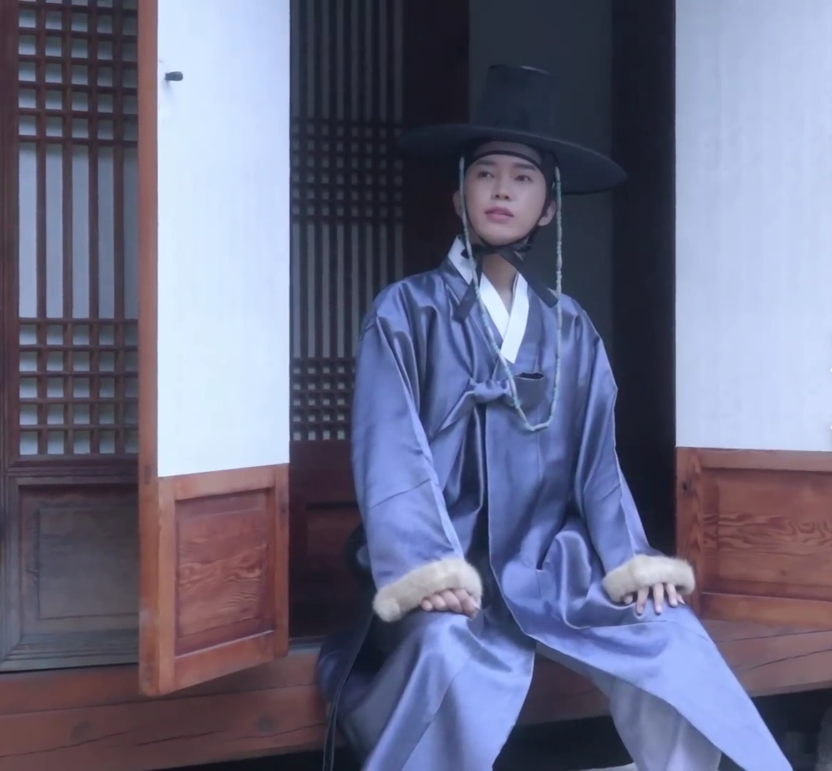 [잡담] 팬들 반응 좋은 2026 시즌그리팅 임영웅 한복 착장.jpg | 인스티즈