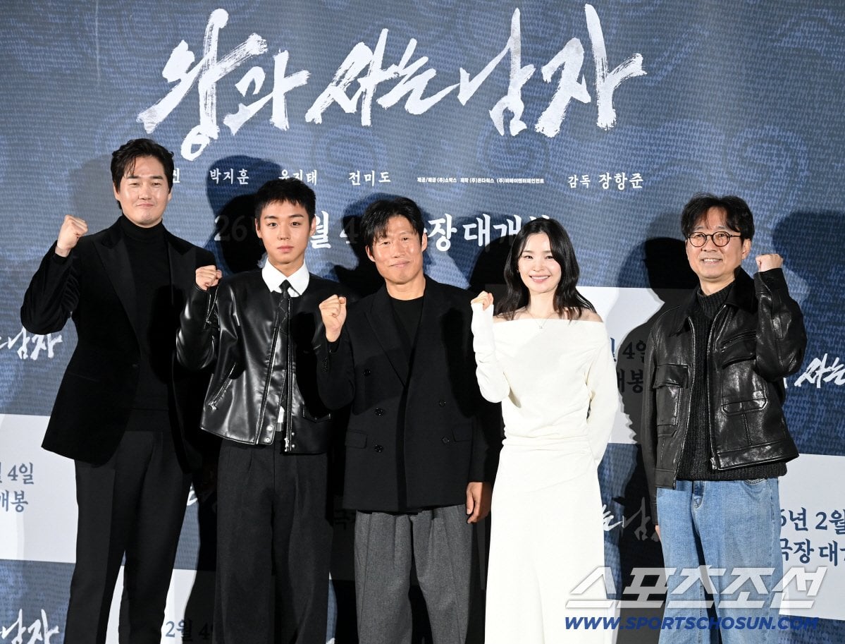 [잡담] 왕과 사는 남자) <왕과 사는 남자> 제작보고회 시작(유해진, 박지훈, 유지태, 전미도, 장항준) | 인스티즈