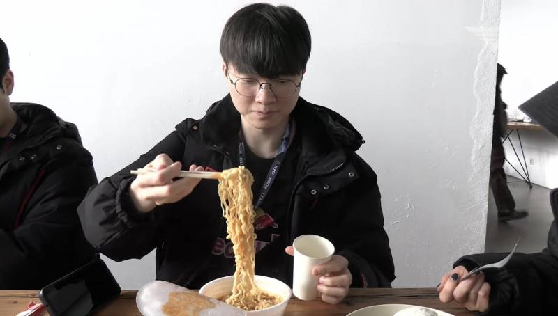 [잡담] 왕뚜껑혁의 광고어필 ㅋㅋㅋㅋㅋ | 인스티즈
