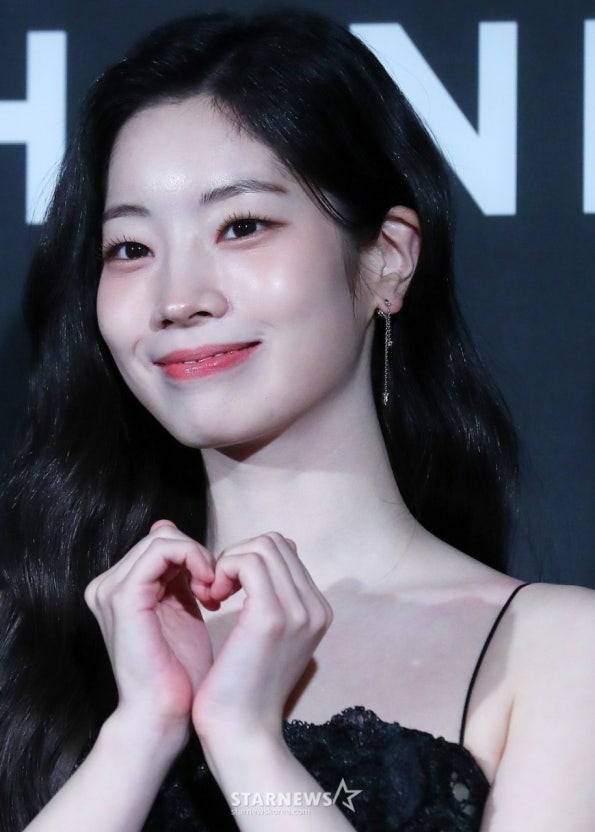 [잡담] 이 애기엄마 다현 안닮음? | 인스티즈