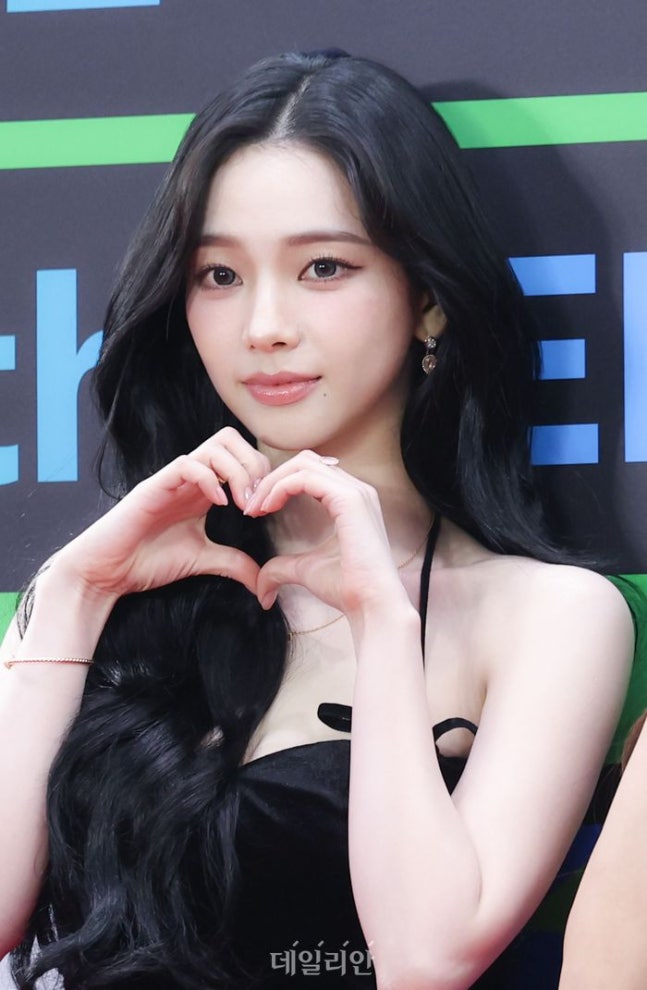 [잡담] 251220 에스파 MMA2025 레드카펫 기사사진 | 인스티즈