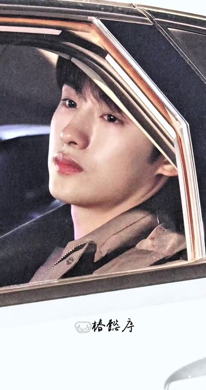 [잡담] 얘는 여전히 잘생겼구나 | 인스티즈
