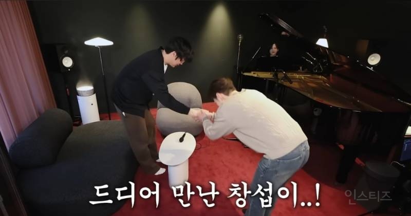 몸은 긴장되있는데 노래는 잘부를때..jpg | 인스티즈