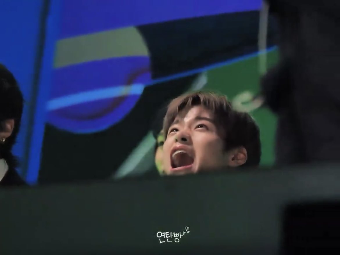 [잡담] 소희 진짜 기뻣구나……….. | 인스티즈