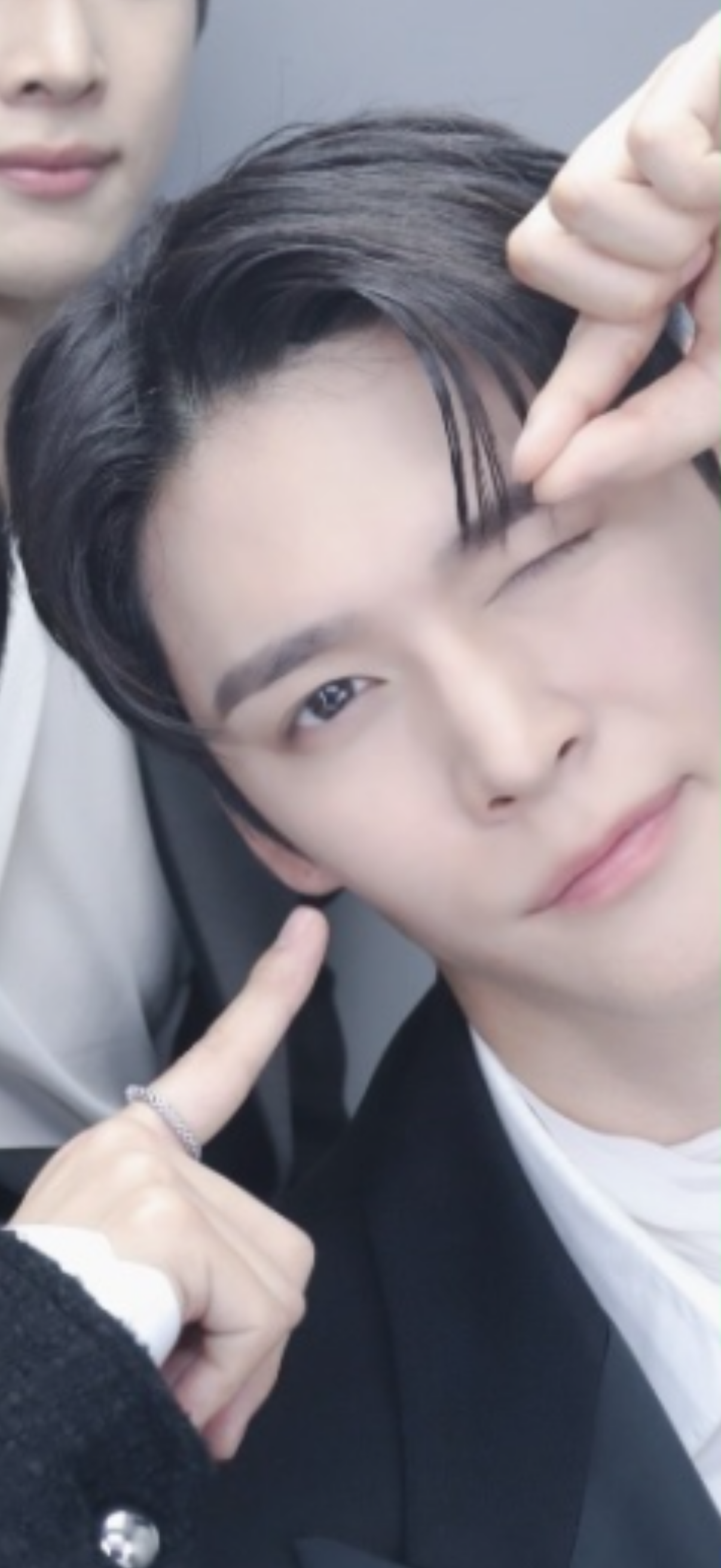 [잡담] 은석아 잘생긴거 축하해 | 인스티즈
