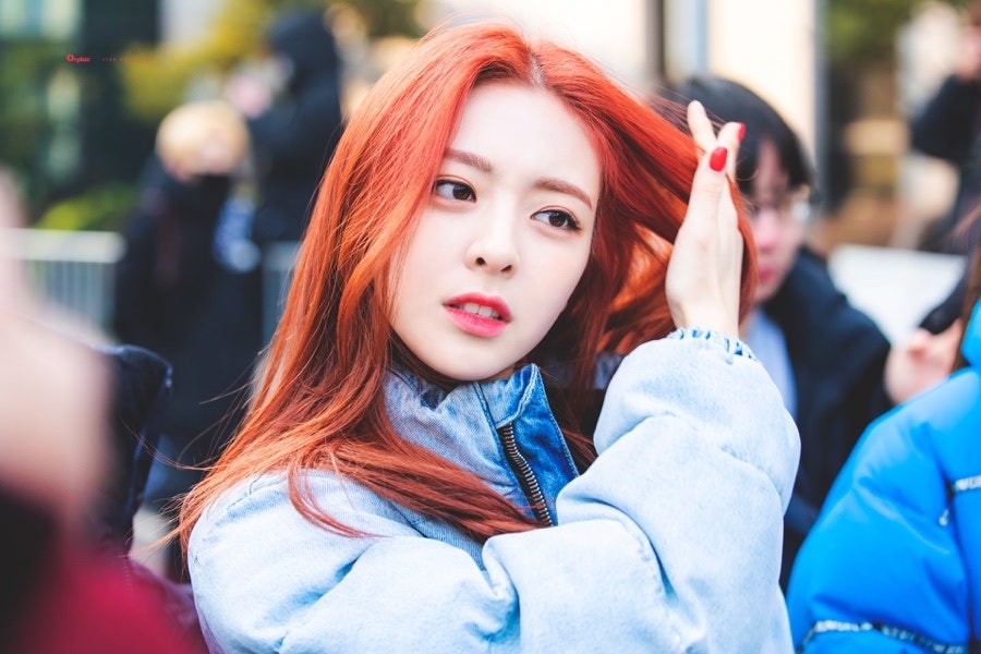 [잡담] 데뷔초 유나 빨간머리 너무이쁨 | 인스티즈
