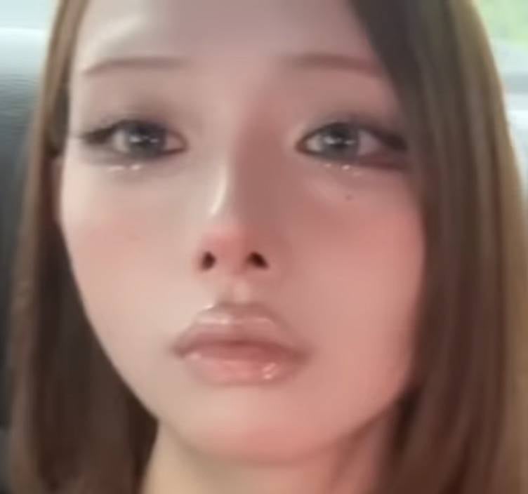 [잡담] 한주의 한주 이게 역광 조명/필터 빼고 실물에 제일 근접하게 나온 사진 같은데 | 인스티즈
