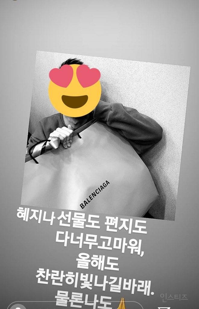 화사처럼 잘 챙겨주는 사람은 처음 봤다는 화사 스텝들 | 인스티즈