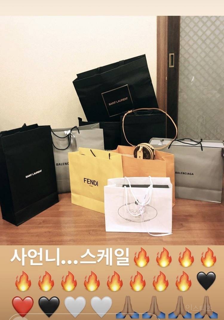 화사처럼 잘 챙겨주는 사람은 처음 봤다는 화사 스텝들 | 인스티즈