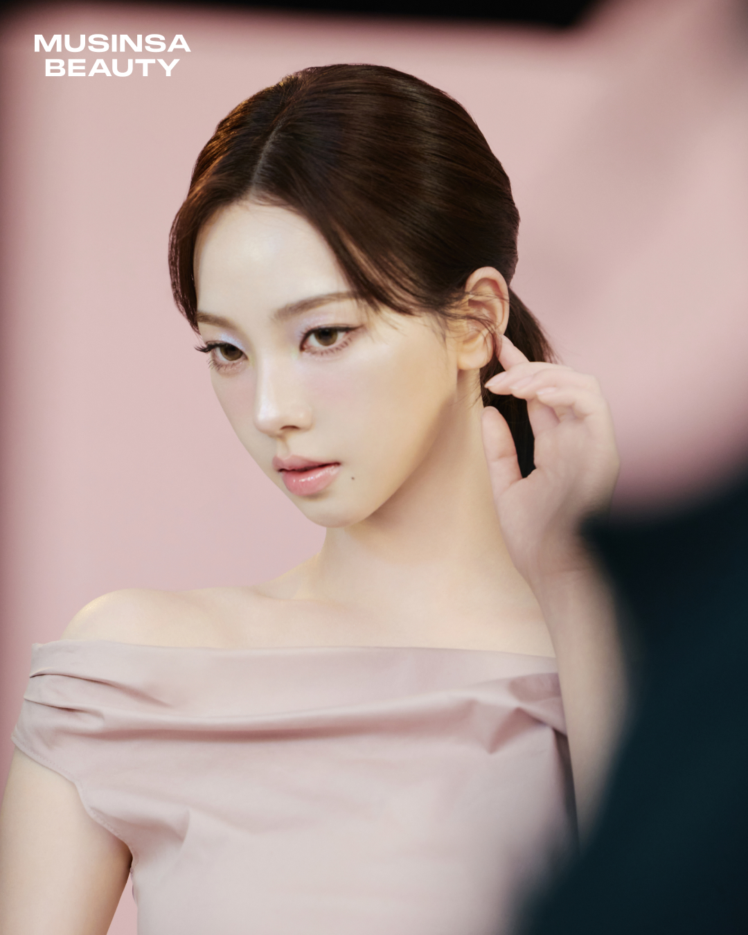 [잡담] 카리나 무신사 뷰티 촬영 비하인드 사진들 | 인스티즈