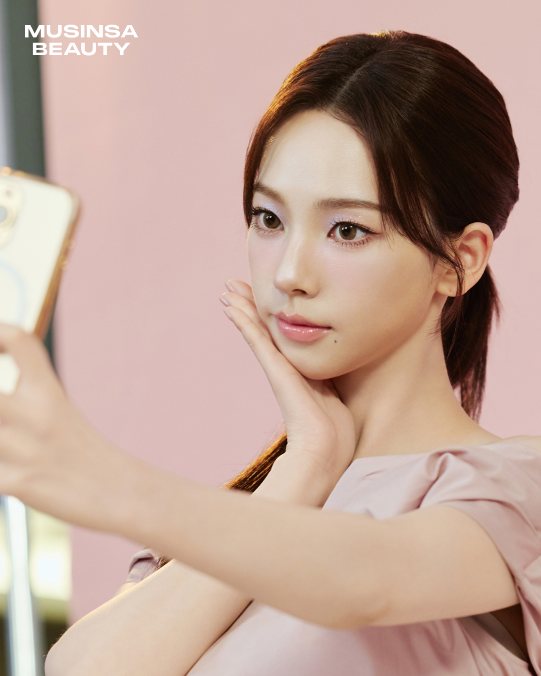 [잡담] 카리나 무신사 뷰티 촬영 비하인드 사진들 | 인스티즈