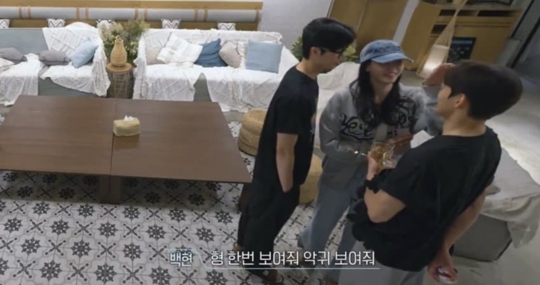 [잡담] 팀현지는 왜케 스킨쉽이 많음 | 인스티즈