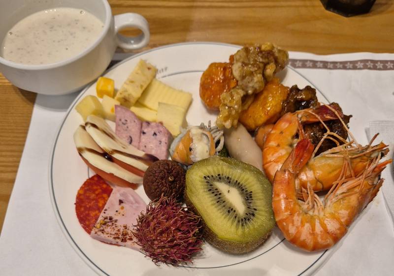 [잡담] 가족 외식으로 뷔페 가서 떵개 하고 왔다🤤 | 인스티즈