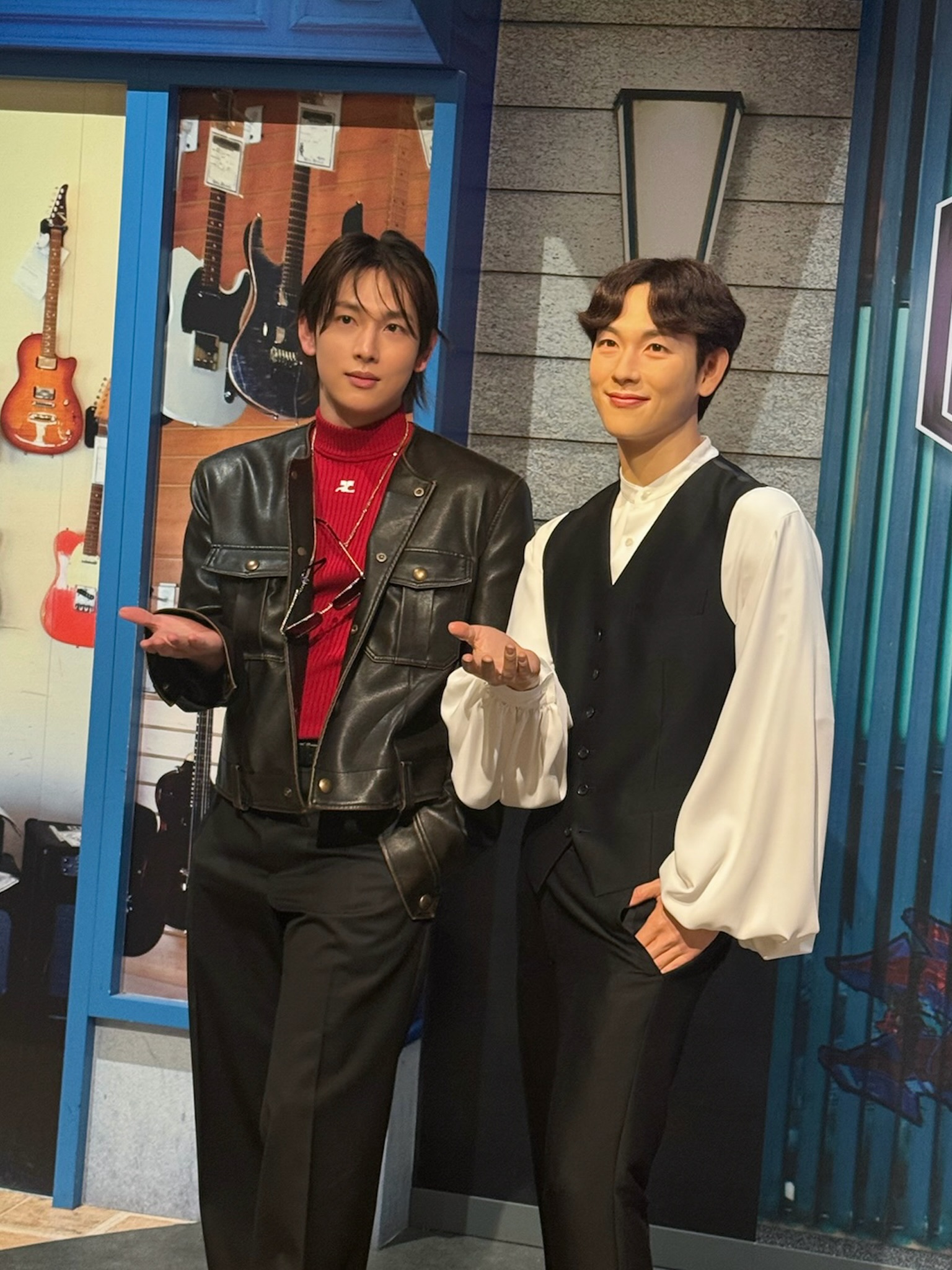 [잡담] 임시완 마담투소 짭시완 인형하고 사진찍었는데 | 인스티즈
