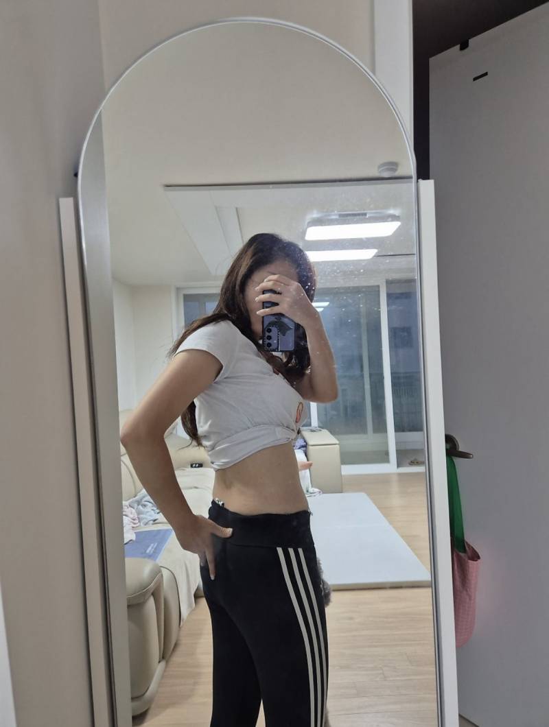 [잡담] 솔직하게 몸매 어때보여? | 인스티즈