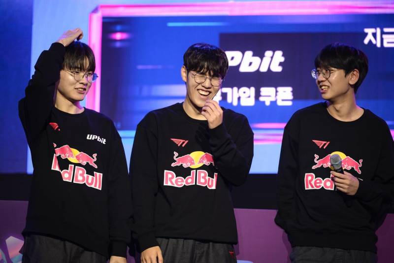 [잡담] 레드불 인스타) 연말을 마무리하는 최고의 방법 @t1lol | 인스티즈