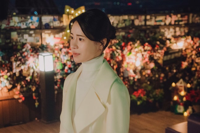 [정보/소식] 얄미운사랑) 이정재 임지연 남산 데이트 포착, 눈빛에 담긴 애틋함(얄미운 사랑) | 인스티즈