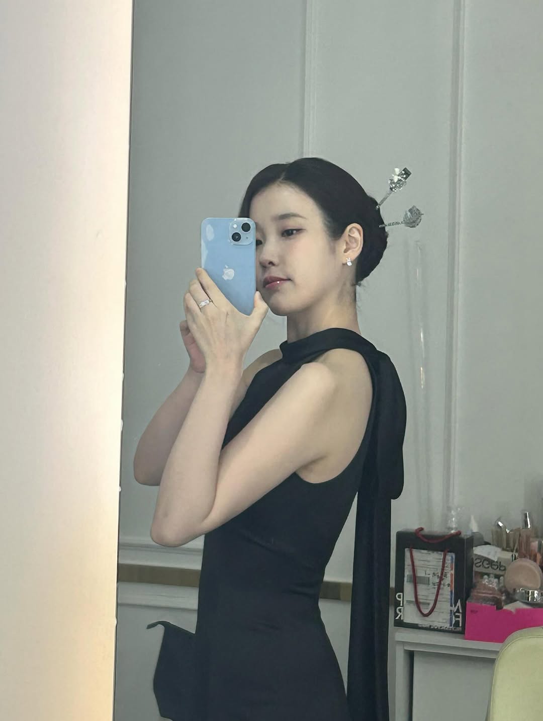 [잡담] 와 아이유 한줌 | 인스티즈
