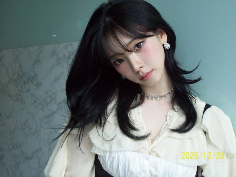 새해 맞이 인스타 게시물 올려주는 에스파 카리나 윈터.jpg | 인스티즈