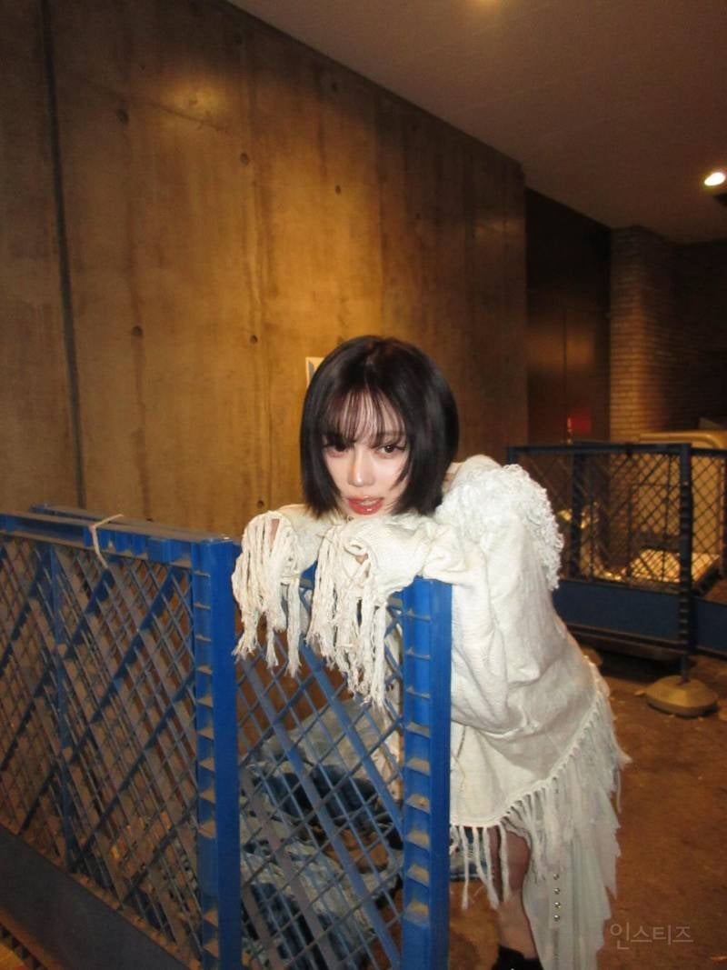 새해 맞이 인스타 게시물 올려주는 에스파 카리나 윈터.jpg | 인스티즈