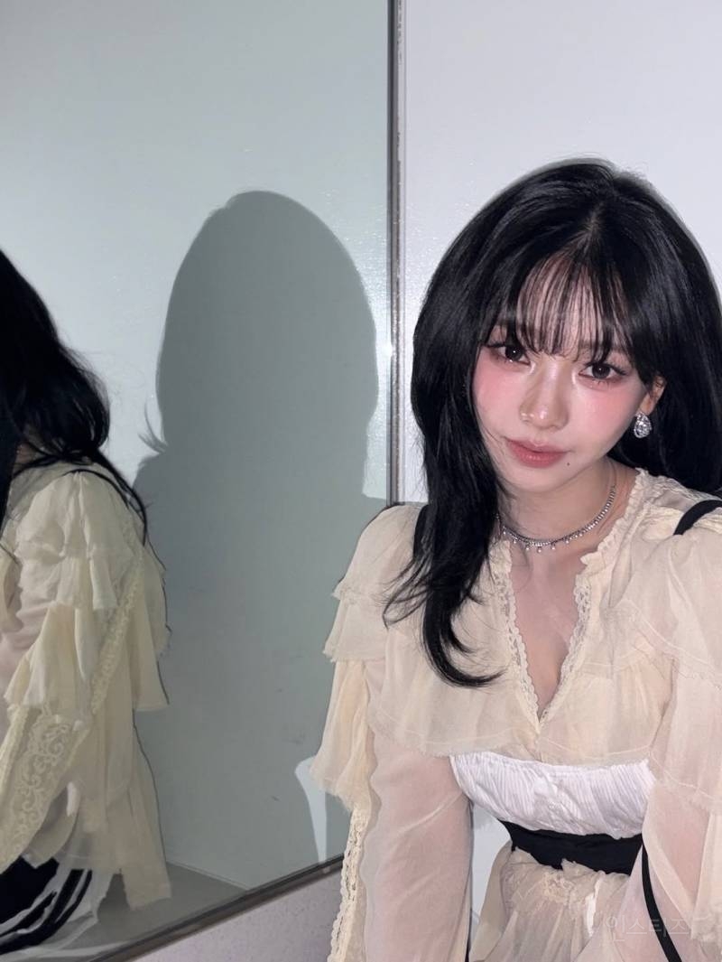 새해 맞이 인스타 게시물 올려주는 에스파 카리나 윈터.jpg | 인스티즈