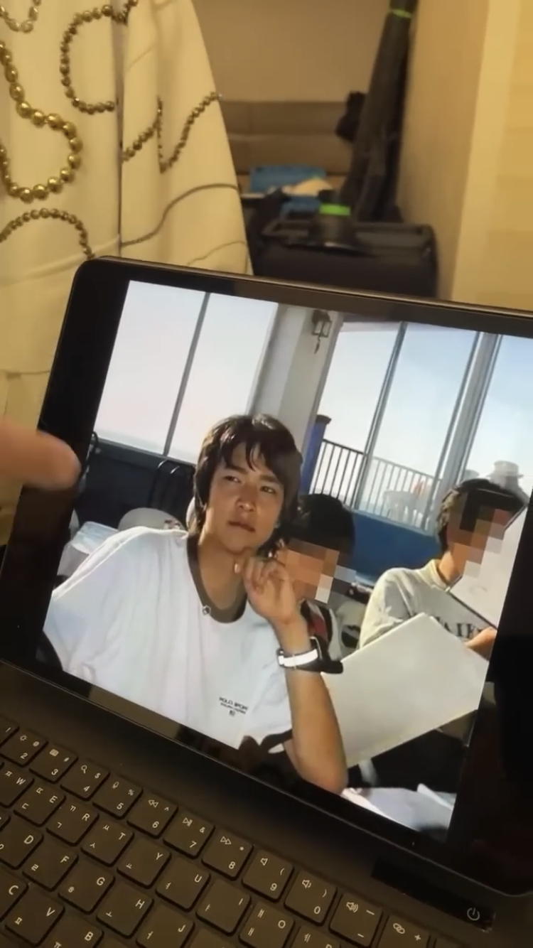 현재 강동원이 직접 푼 미자시절 사진..JPG | 인스티즈