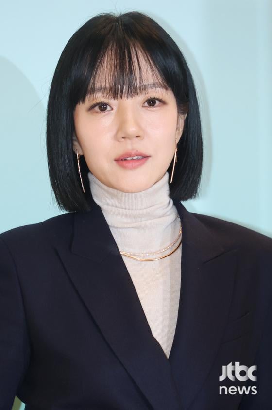 [정보/소식] [단독] 임수정, 새해 첫날 모친상…슬픔 속 빈소 지키는 중 | 인스티즈