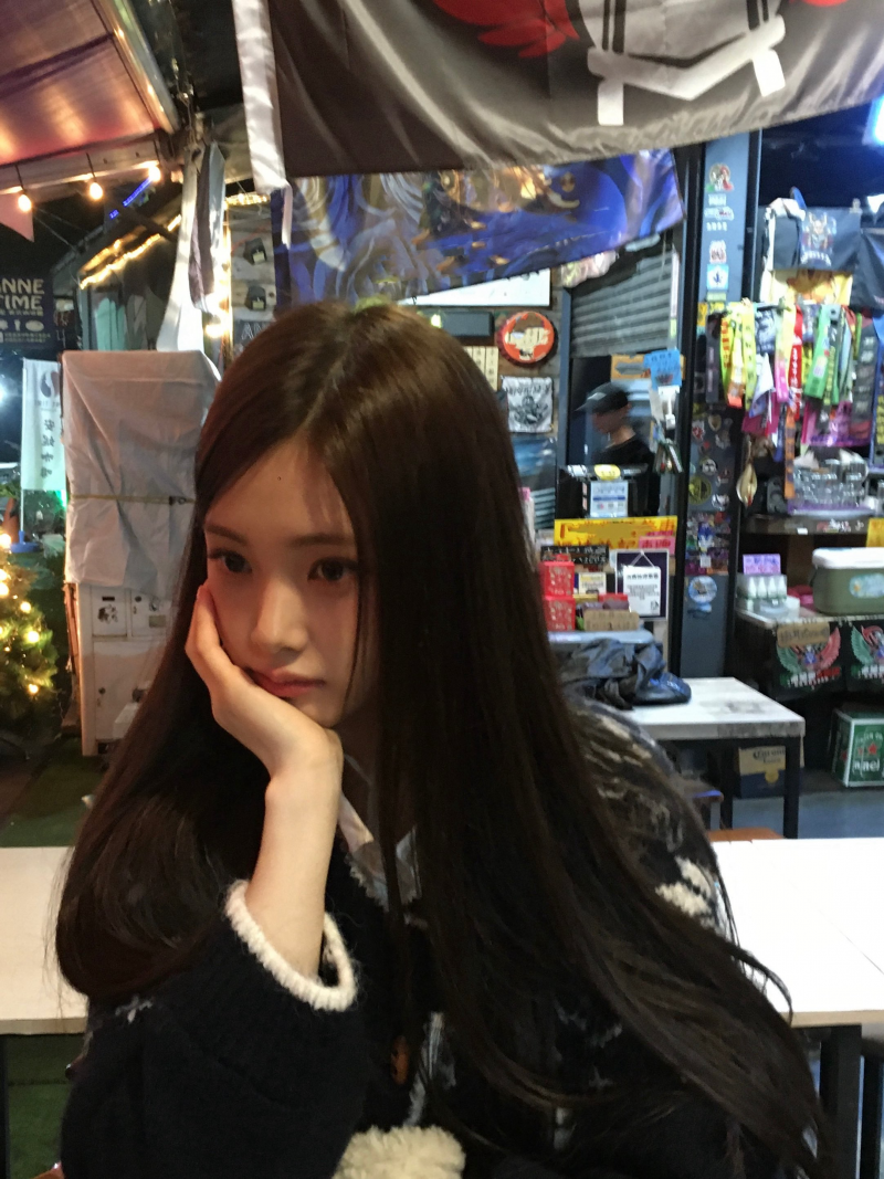 새해부터 여친짤로 알티타고 있는 신인 여돌 | 인스티즈